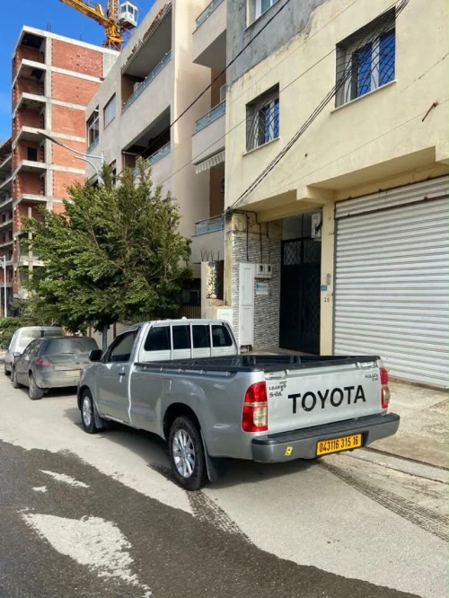 Toyota Hilux 2015 LEGEND DC 4x2