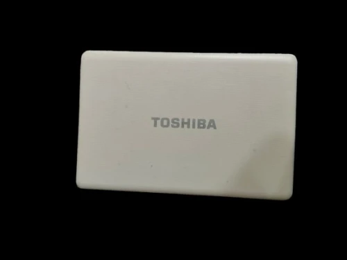 Toshiba satellite i3 6GoRam/SSD128