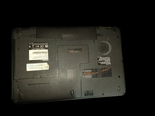 Toshiba satellite i3 6GoRam/SSD128