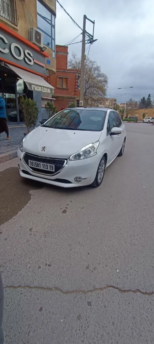 Peugeot 208 2013 Allure