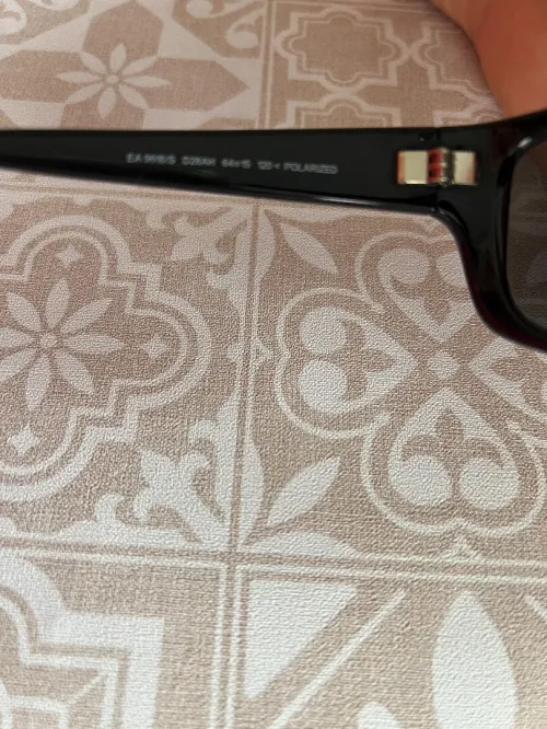 Lunettes de soleil EMPORIO ARMANI original UK