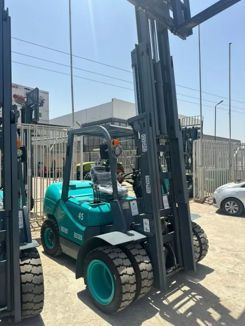 CHARIOT ELEVATEUR DIESEL 4.5 TONNES FEELER BY MIXTRADE NOVANO