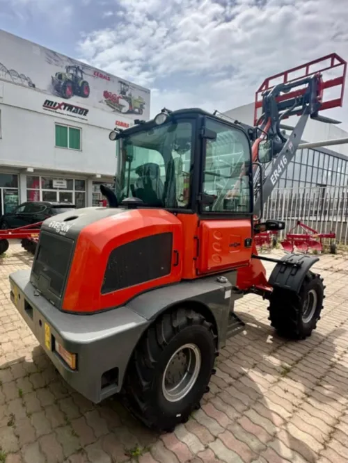 A Vendre : Chargeur Frontal ER416 MARQUE EVERUN