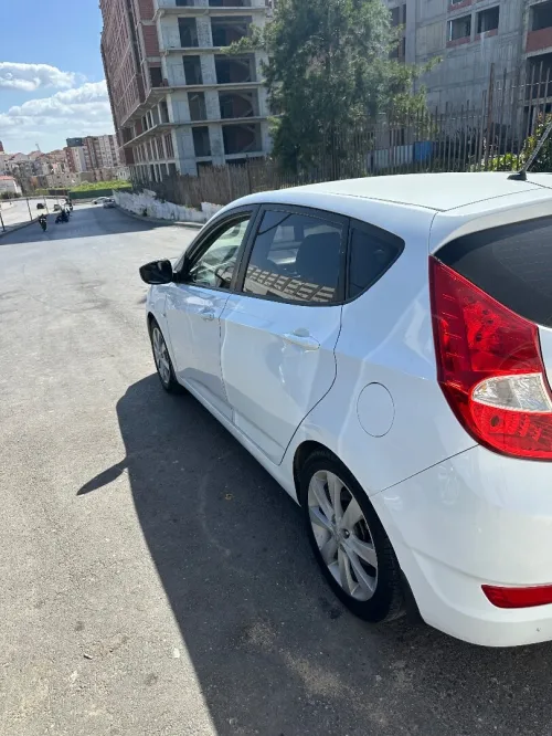 Hyundai Accent RB  5 portes 2017 