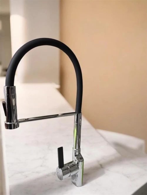 ROBINET MITIGEUR DE CUISINE AGI FLR RESSORT NOIR AVEC DOUCHETTE