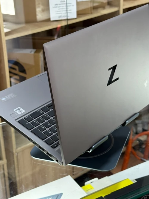 HP ZBOOK FIREFLY 15 G7 I5 10210U 8GO 256GO SSD NVIDIA QUADRO P520 4GO 