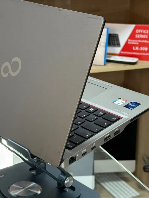 FUJITSU LIFEBOOK U7413 I7 VPRO 1370P 16GO 512GO SSD NVME