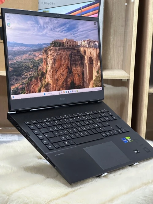 HP OMEN 17 CM2XXX I7 13700HX 32GO DDR5X 1TO SSD NVIDIA GEFORCE RTX4070 8GO GDDR6