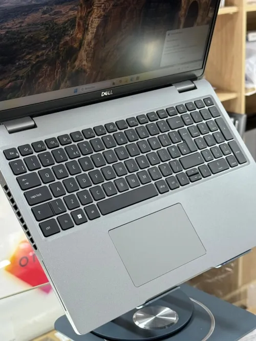 DELL PRECISION 3581 I7 VPRO 13800H 64GO 512GO SSD NVIDIA RTX A500 4GO GDDR6