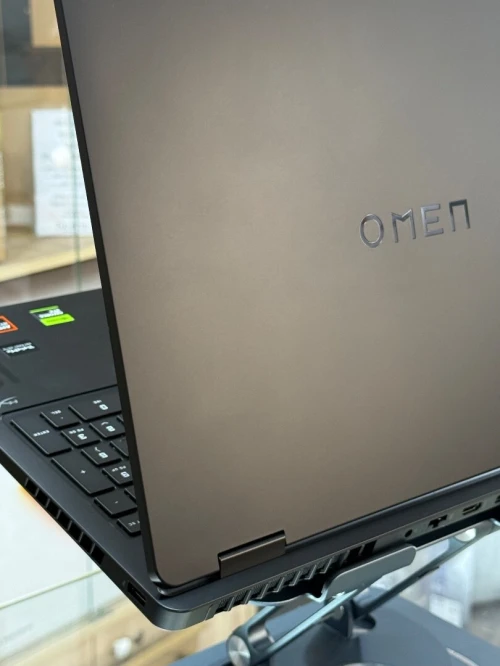 HP OMEN 16z AP000 AMD RYZEN 9 8940HX 16GO 512GO SSD NVIDIA GEFORCE RTX5060 8GO NEUF 