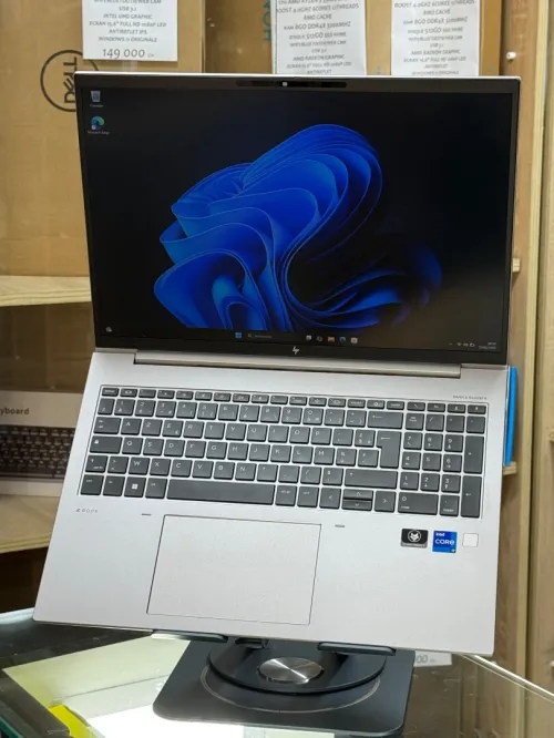 HP ZBOOK FIREFLY 16 G9 I7 1255U 16GO DDR5 1TO SSD NVME NVIDIA T550 4GO GDDR6