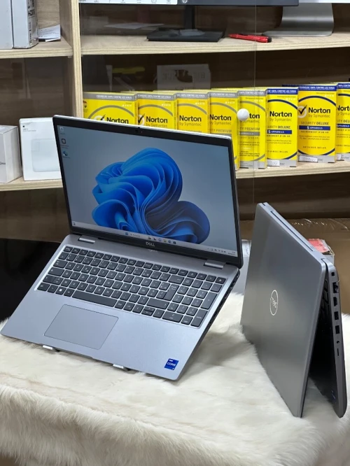 DELL PRECISION 3581 I7 13800H 64GO DDR5 2TO SSD NVIDIA RTX A500 4GO GDDR6