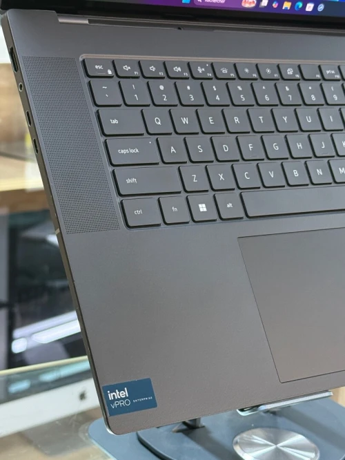 DELL PRECISION 5690 INTEL CORE ULTRA 7 165H 32GO 1TO SSD NVIDIA RTX1000ada 6GO 4K TACTILE