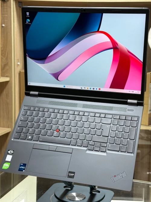 LENOVO THINKPAD P16 I7 VPRO 12850Hx 16GO 512GO SSD NVIDIA RTX2000 8GO GDDR6