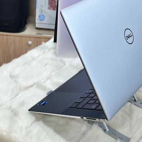 DELL XPS 15 9530 4K OLED I7 13700H 16GO 1TB SSD RTX4060 8GO ECRAN 15.6" 4K OLED neuf sous EMBALLAGE 
