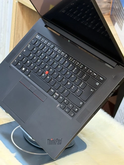 LENOVO THINKPAD P1 GEN 4 I7 11850H 32GO 512GO SSD NVIDIA GEFORCE RTX3070 8GO GDDR6