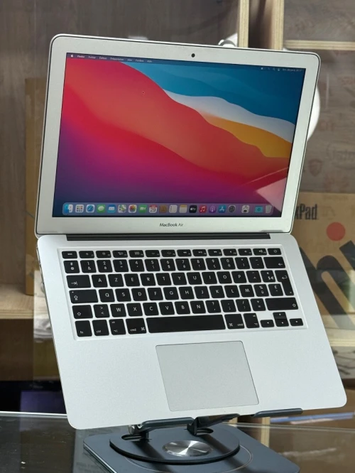MACBOOK AIR 13.3 2017 I5 1.8GHZ 8GO 256GO SSD CYCLE 282