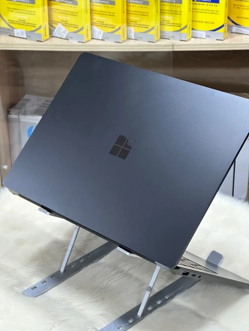 SURFACE LAPTOP 5 BLACK I7 1265U 16GO DDR5 256GO SSD TACTILE 