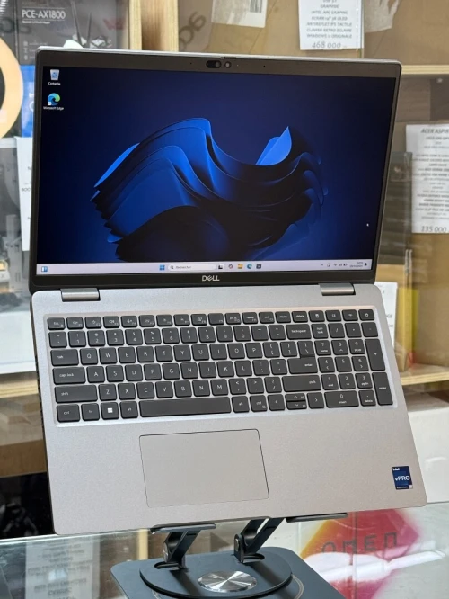 DELL PRECISION 3581 I7 13700H 32GO 1TO SSD NVIDIA RTX A500 4GO GDDR6