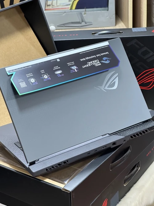 ASUS ROG STRIX G17 G713PV AMD RYZEN 9 7940HX 16GO 512GO NVIDIA GEFORCE RTX4060 8GO 17.3 NEUF SOUS EM