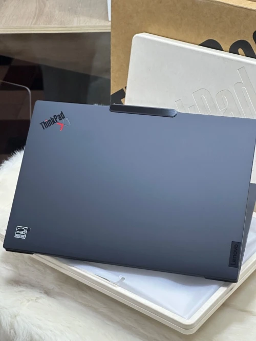 LENOVO THINKPAD X1 CARBON GEN 12 ULTRA 7 155U 32GO DDR5X 512GO SSD NEUF SOUS EMBALLAGE 