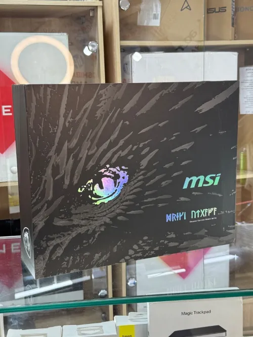 MSI TITAN 18 HX DRAGON ÉDITION ULTRA 9 285Hx 96Go 6To SSD NVIDIA GeForce RTX5090 24Go GDDR7 4K Neuf 