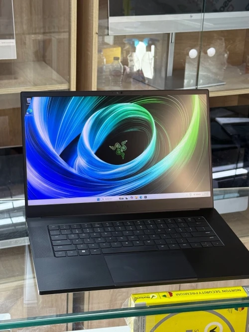 RAZER BLADE RZ09-0421 I7 12800H 32GO 1TO SSD NVIDIA GEFORCE RTX3080Ti 16GO GDDR6 3K 240Hz