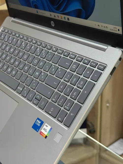 HP LAPTOP 15 FD0XXX INTEL CORE 5 120U 16GO 512GO SSD NVME