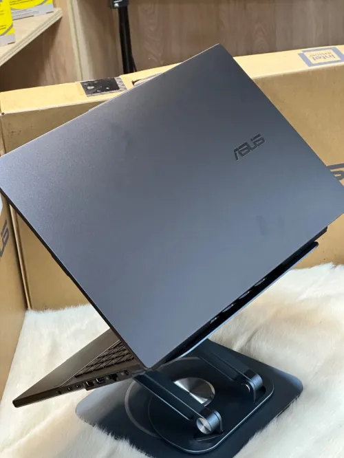 ASUS VIVOBOOK PRO 15 Q533M OLED INTEL ULTRA 7 155H 16GO 1TO SSD NVIDIA GEFORCE RTX3050 6GO NEUF 
