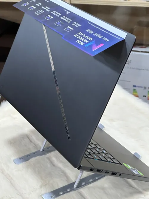 ASUS ROG ZEPHYRUS G16 GU605MV ULTRA 9 185H 16GO DDR5 1TO SSD NVIDIA GEFORCE RTX4060 8GO 3K OLED NEUF