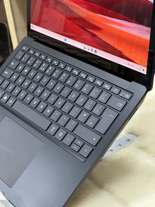 SURFACE LAPTOP 5 BLACK I7 1265U 16GO DDR5 256GO SSD TACTILE 