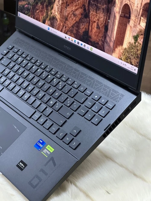 HP OMEN 17 CM2XXX I7 13700HX 32GO DDR5X 1TO SSD NVIDIA GEFORCE RTX4070 8GO GDDR6