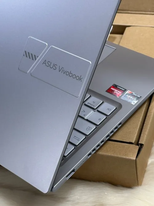 ASUS VIVOBOOK 15 M1505YA OLED AMD RYZEN 7 7730U 16GO 512GO SSD NEUF SOUS EMBALLAGE 