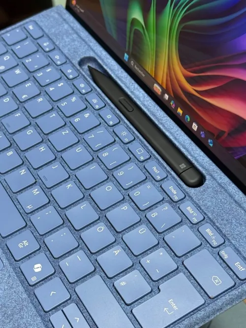 SURFACE PRO 11 ULTRA 5 236V 16GO 512GO SSD INTEL ARC 130V 8GO