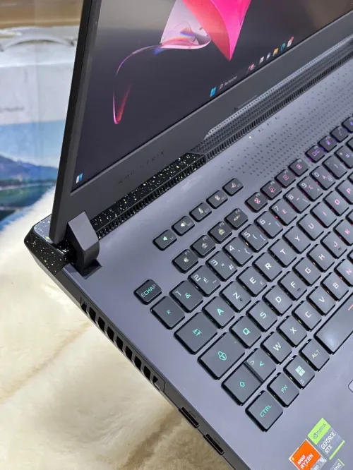 ASUS ROG STRIX G17 G713PV AMD RYZEN 9 7845HX 32GO DDR5X 1TO SSD NVIDIA GEFORCE RTX4060 8GO GDDR6