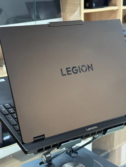 LENOVO LEGION 5 15IRX10 I7 14700Hx 32GO 1TO SSD NVIDIA GEFORCE RTX5070 8GO NEUF