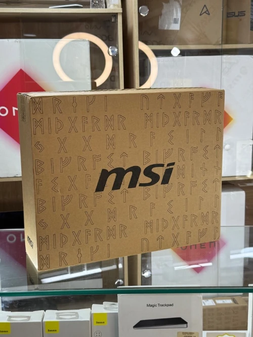 MSI TITAN 18 HX DRAGON ÉDITION ULTRA 9 285Hx 96Go 6To SSD NVIDIA GeForce RTX5090 24Go GDDR7 4K Neuf 