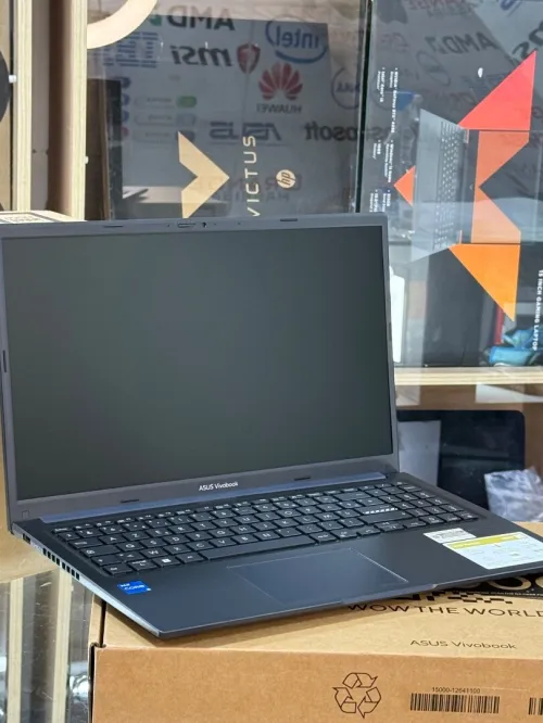 ASUS VIVOBOOK 15 X1502Va I5 13420H 8GO 512GO SSD NEUF SOUS EMBALLAGE