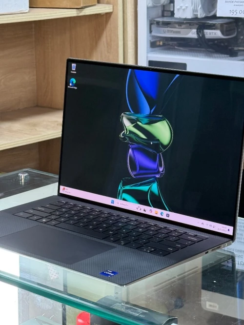 DELL XPS 9510 4K OLED I9 11900H 64GO 1TO SSD NVIDIA GEFORCE RTX3050Ti 4GO TACTILE