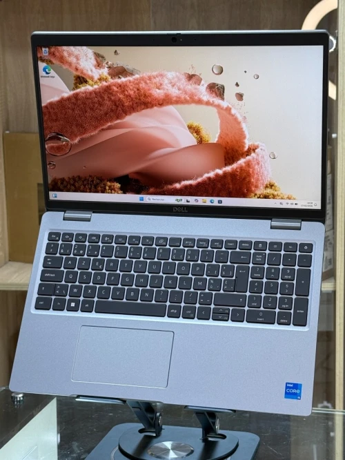 DELL LATITUDE 5520 I5 1135G7 16GO 256GO SSD NVME
