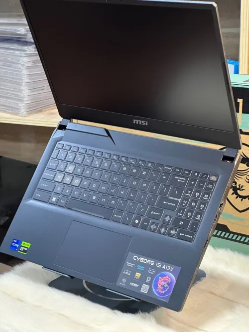 MSI CYBORG 15 B13VFK I7 13620H 16GO DDR5 512GO SSD NVIDIA GEFORCE RTX4060 8GO NEUF SOUS EMBALLAGE 