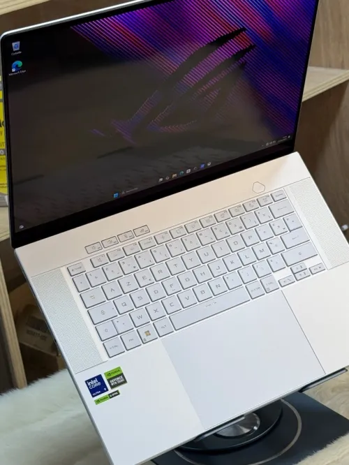 ASUS ROG ZEPHYRUS G16 GU605MI INTEL CORE ULTRA 9 185H 32GO 1TO SSD NVIDIA GEFORCE RTX4070 8GO GDDR6