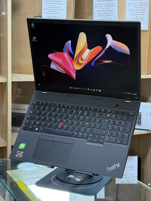 LENOVO THINKPAD P16s GEN 2 AMD RYZEN 7 PRO 7840U 32Go 512GO SSD NVME 