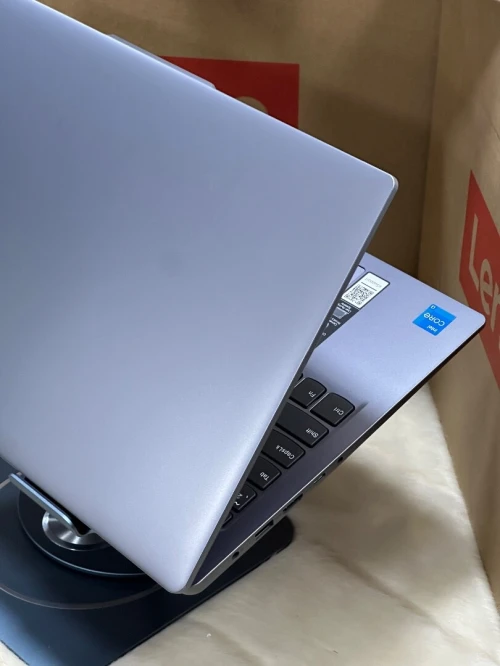 LENOVO IDEAPAD SLIM 3 15IAN8 I3 N305 8GO DDR5 256GO SSD NEUF SOUS EMBALLAGE 