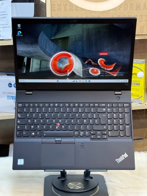 LENOVO THINKPAD P52s I7 8550U 16GO 256GO SSD NVIDIA QUADRO P500 2GO