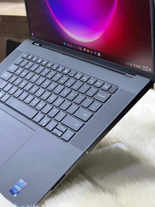 DELL PRECISION 5680 I7 VPRO 13800H 32GO 512GO SSD NVIDIA RTX 2000ada 8GO NEUF SOUS EMBALLAGE 