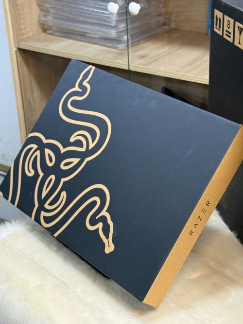 RAZER BLADE 18 RZ09-0509 I9 14900HX 32GO 2TO SSD NVIDIA GEFORCE RTX4090 16GO 300Hz NEUF SOUS EMBALL