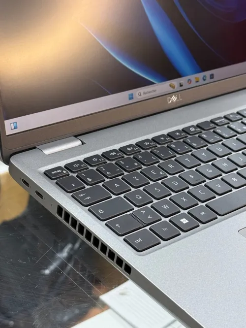 DELL PRECISION 3581 I9 13900H 64GO 1TO SSD NVME NVIDIA RTX2000 ada 8GO GDDR6