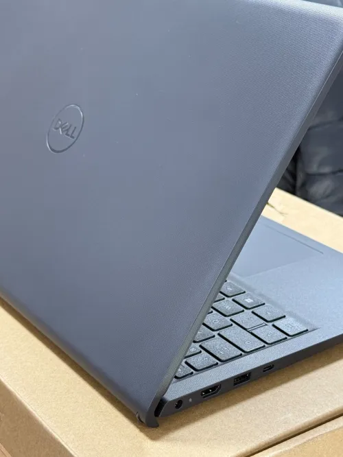 DELL VOSTRO 15 3530 I5 1335U 8GO 512GO SSD NEUF SOUS EMBALLAGE