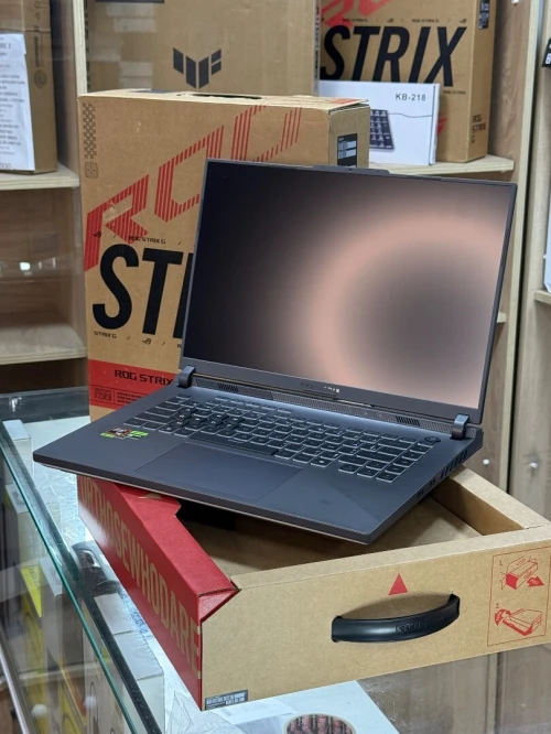 ASUS ROG STRIX G16 G614FH AMD RYZEN 9 9955HX 16GO 1TO SSD NVME NVIDIA GEFORCE RTX5050 8GO GDDR7 NEUF